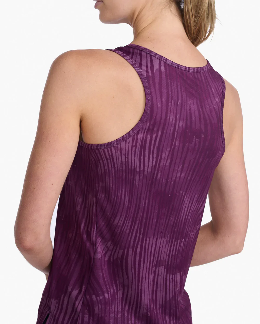 2XU Light Speed Singlet (Women’s) - Image 6